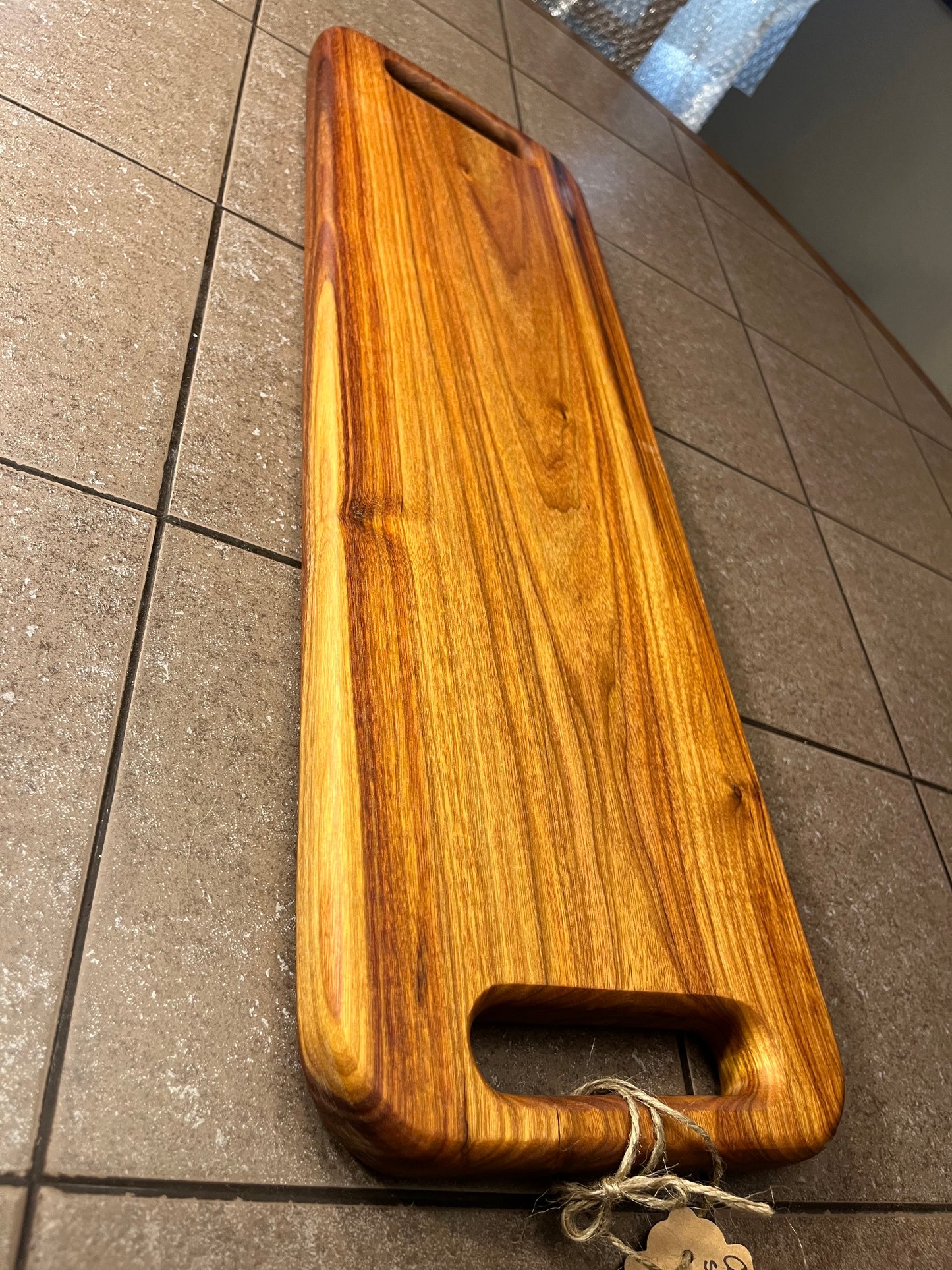 Canarywood 24" X 7-3/4" X 1" Serving Board