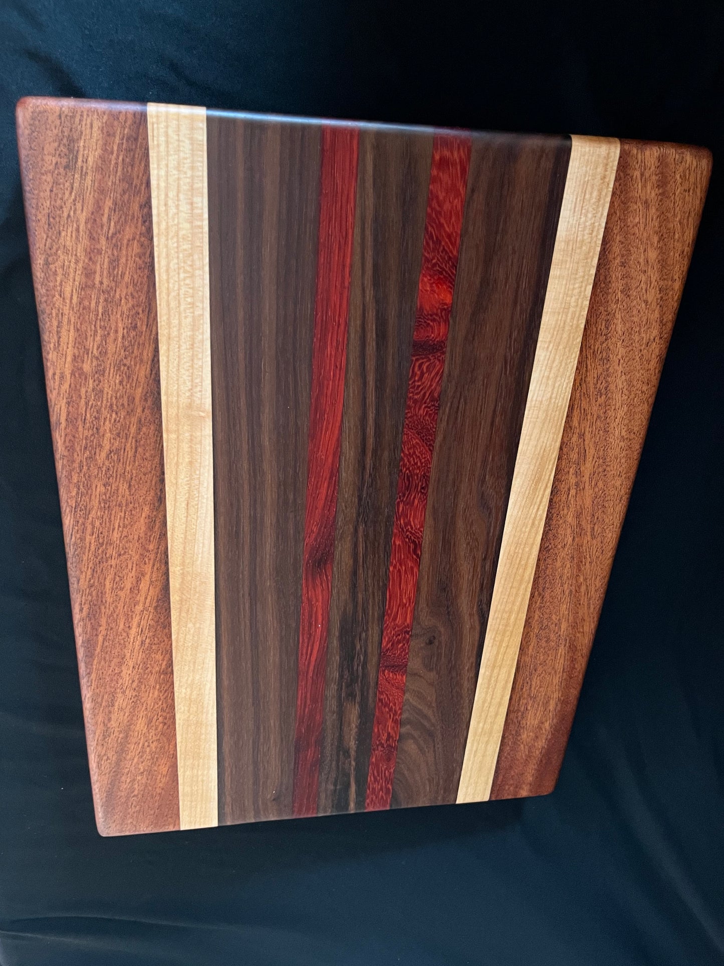 #1 15-1/4"X11-1/4"X1-3/8" Edge Grain Cutting Board-Walnut, Maple, Mahogany & Padauk w/rubber feet