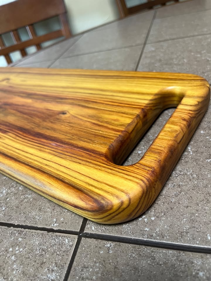 Canarywood 24" X 7-3/4" X 1" Serving Board
