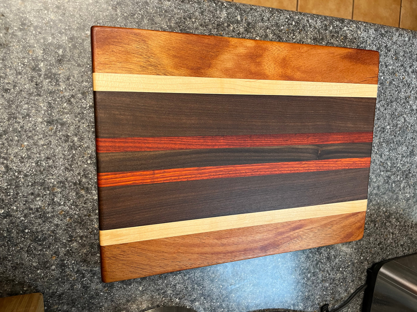 14-3/4"X10-3/4"X1" Edge Grain Cutting Board-Walnut, Maple, Mahogany & Padauk