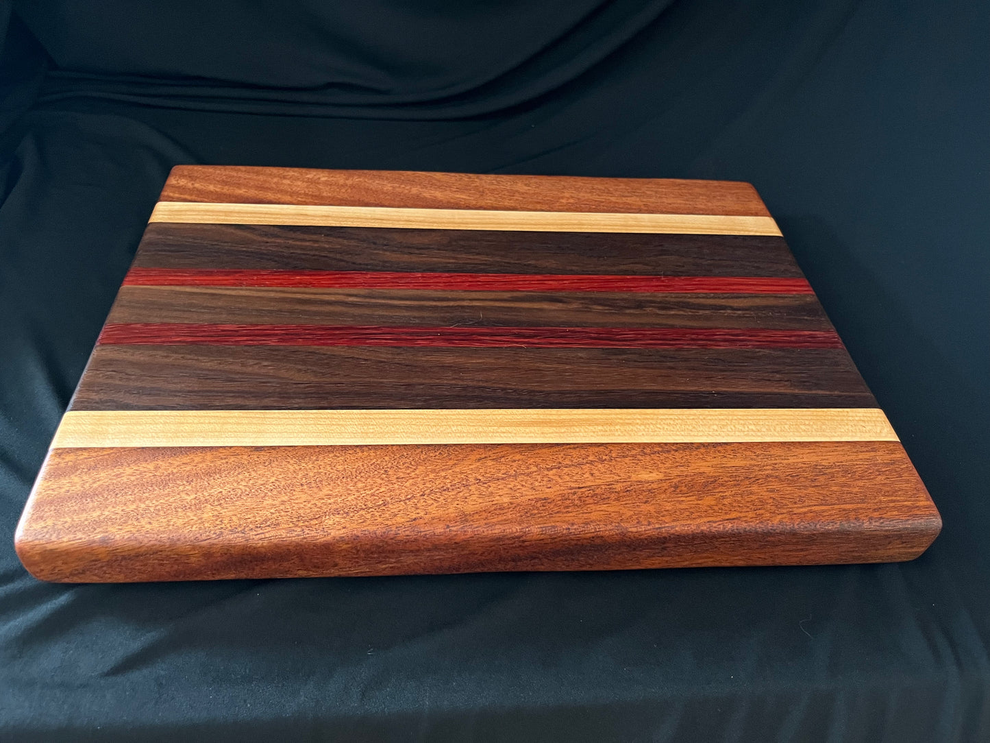 #3 15-1/4"X11-1/4"X1-3/8" Edge Grain Cutting Board-Walnut, Maple, Mahogany & Padauk w/rubber feet