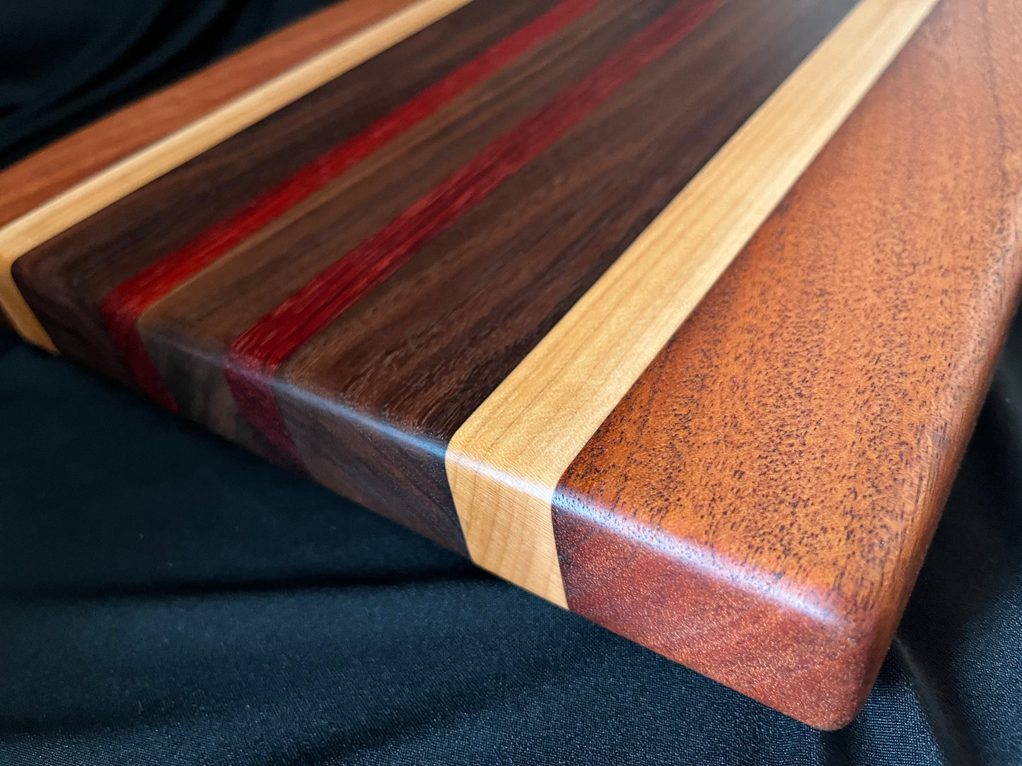 #3 15-1/4"X11-1/4"X1-3/8" Edge Grain Cutting Board-Walnut, Maple, Mahogany & Padauk w/rubber feet