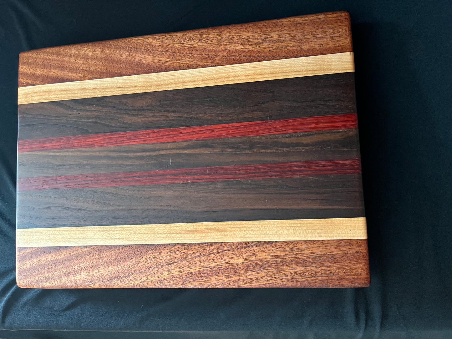#3 15-1/4"X11-1/4"X1-3/8" Edge Grain Cutting Board-Walnut, Maple, Mahogany & Padauk w/rubber feet