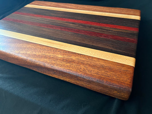 #3 15-1/4"X11-1/4"X1-3/8" Edge Grain Cutting Board-Walnut, Maple, Mahogany & Padauk w/rubber feet