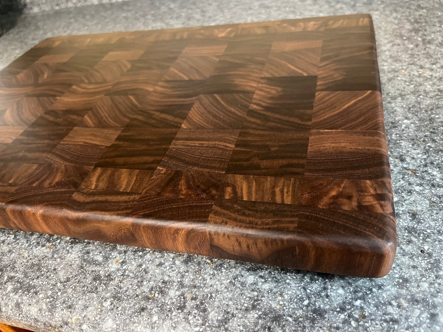 Walnut- End Grain Cutting Board – 16-1/2" x 11-1/2" x 1-1/4"