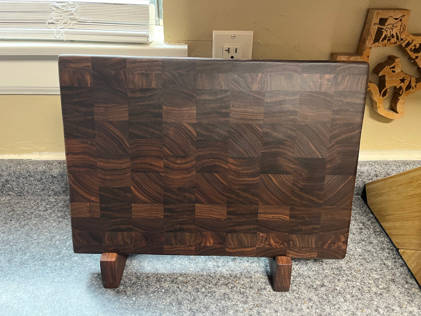 Walnut- End Grain Cutting Board – 16-1/2" x 11-1/2" x 1-1/4"