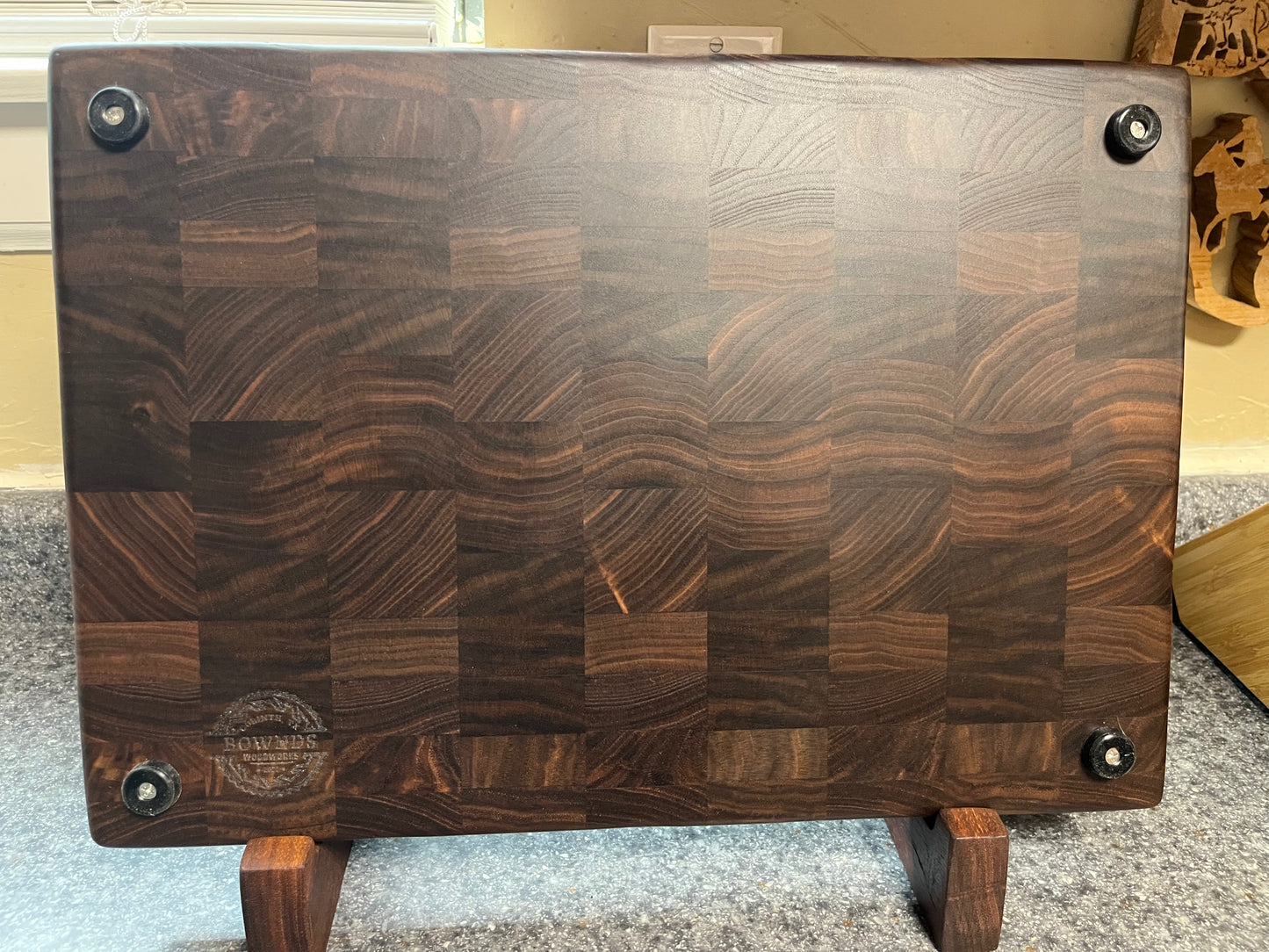Walnut- End Grain Cutting Board – 16-1/2" x 11-1/2" x 1-1/4"