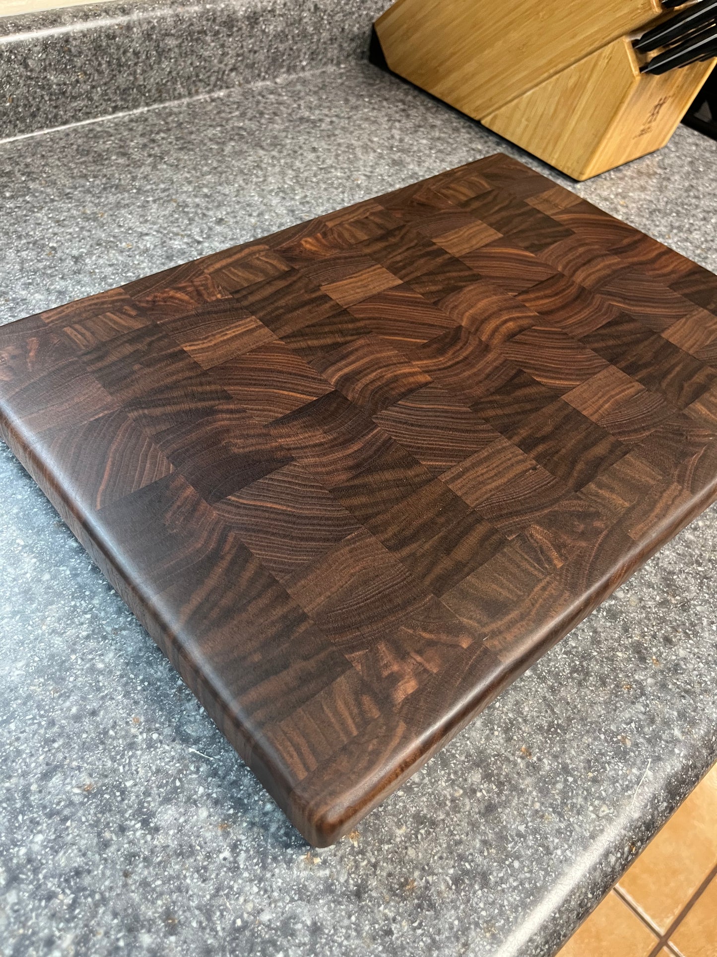 Walnut- End Grain Cutting Board – 16-1/2" x 11-1/2" x 1-1/4"