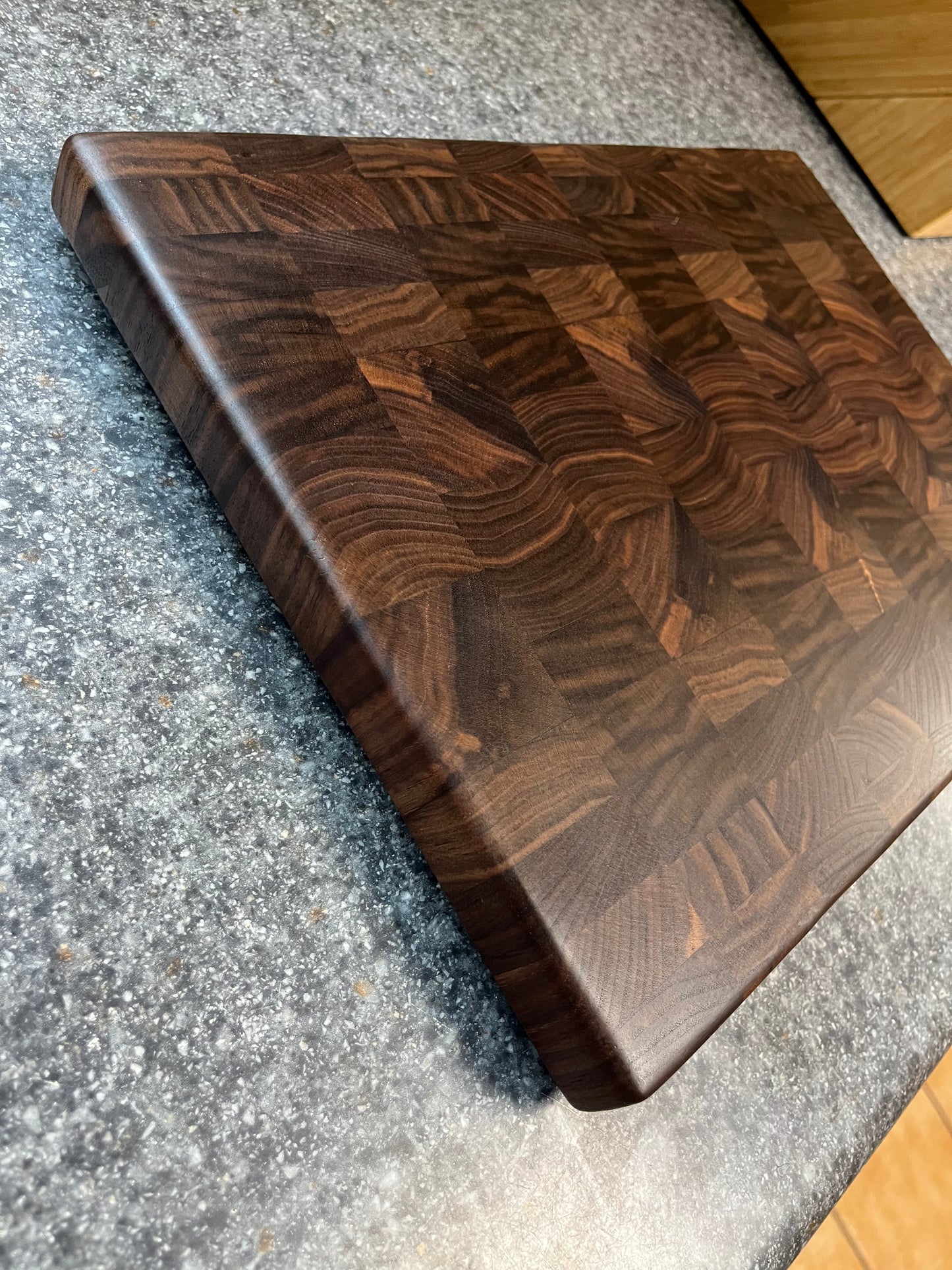Walnut- End Grain Cutting Board – 16-1/4" x 11-½" x 1-1/8"w/rubber feet