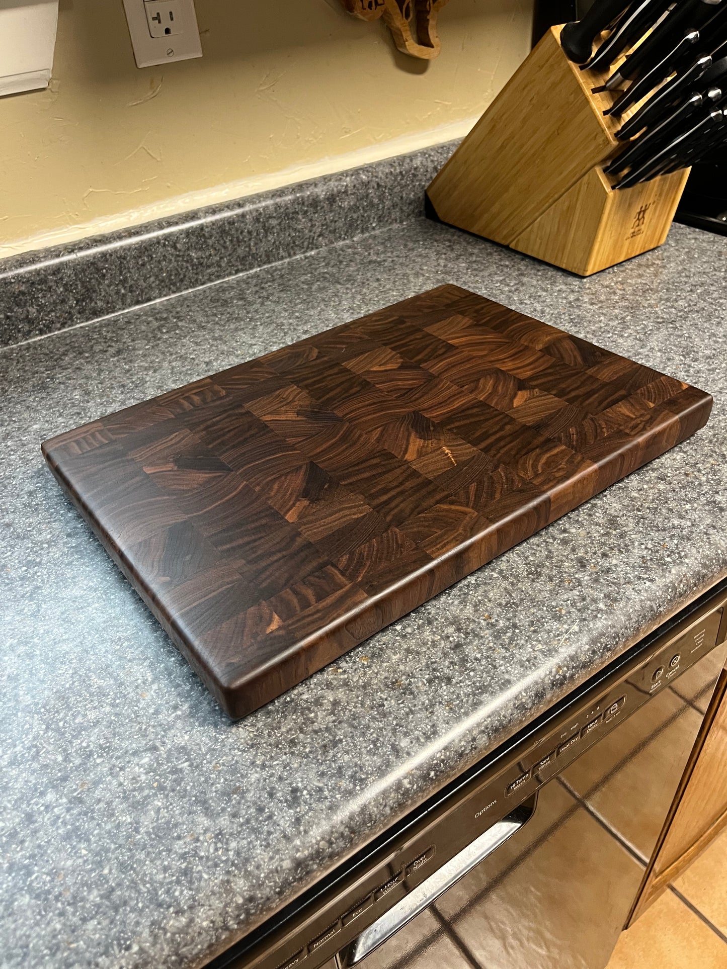 Walnut- End Grain Cutting Board – 16-1/4" x 11-½" x 1-1/8"w/rubber feet