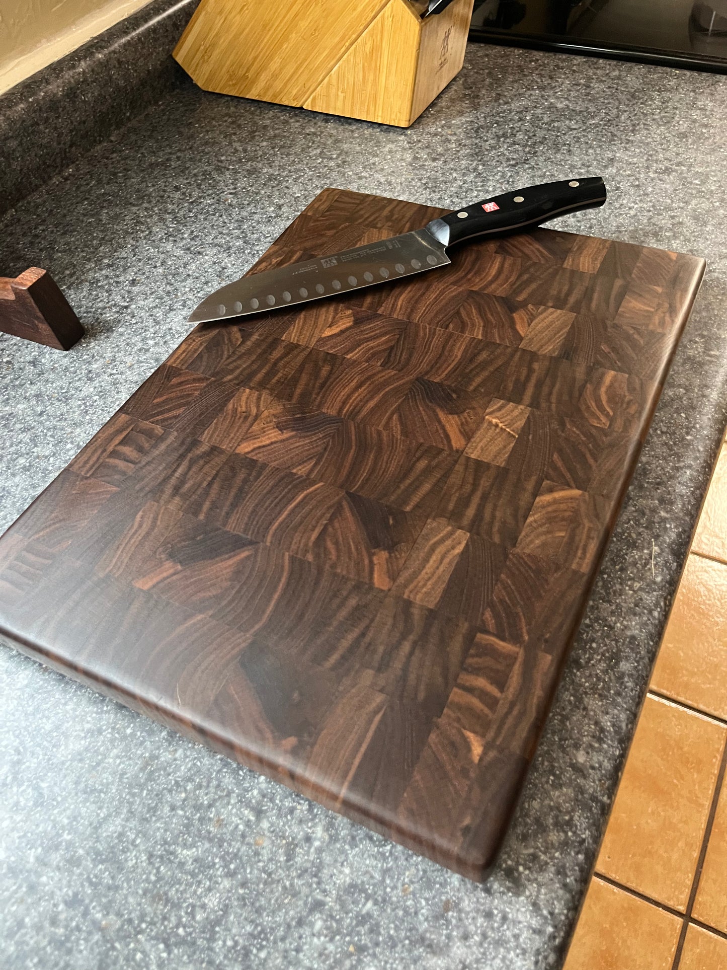 Walnut- End Grain Cutting Board – 16-1/4" x 11-½" x 1-1/8"w/rubber feet